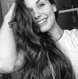 Meet your Posher, Cassandra